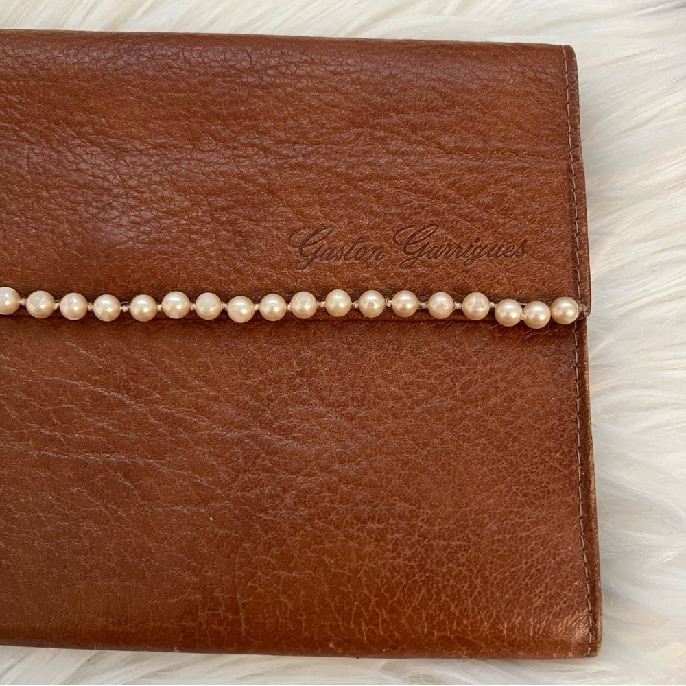 Vintage Pearl Leather Clutch - Picture 2 of 6